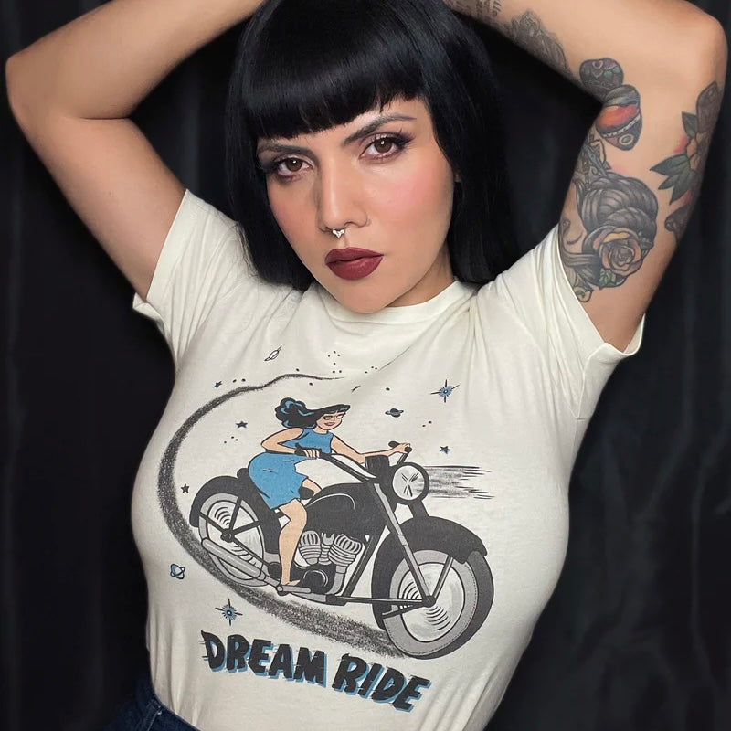 DREAM RIDE FITTED TEE IN IVORY