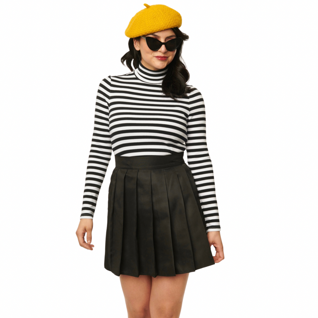 Pleated suspended skirt